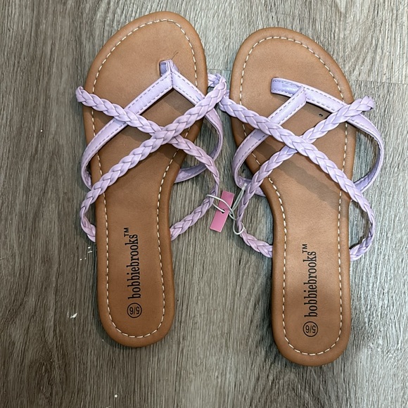 Woman’s Sandals 🩴 - Picture 4 of 4